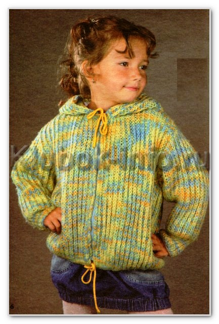 Вязание спицами. Меланжевый жакет с капюшоном и с застежкой на молнию для девочки 3-4 лет